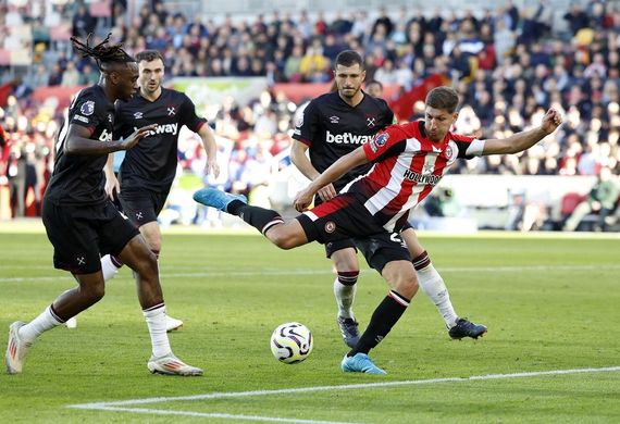 Nhận định soi kèo Grimsby Town vs Brentford lúc 02h45 ngày 29/10/2025